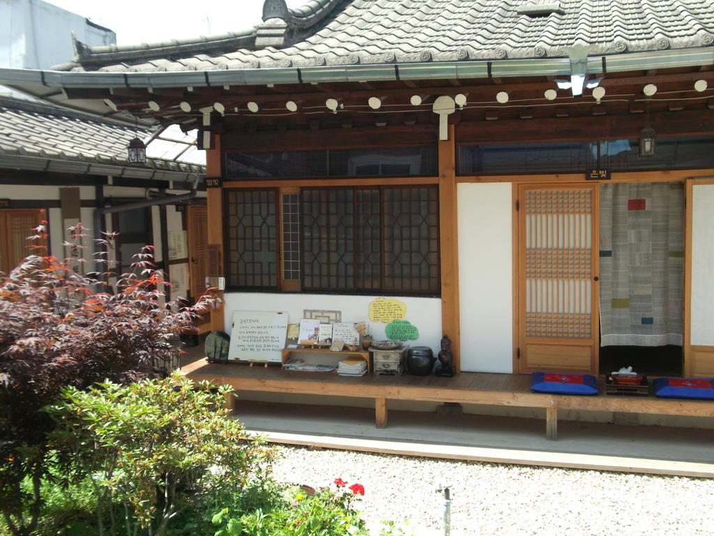 Dukmanjae Hotel Jeonju Exterior photo