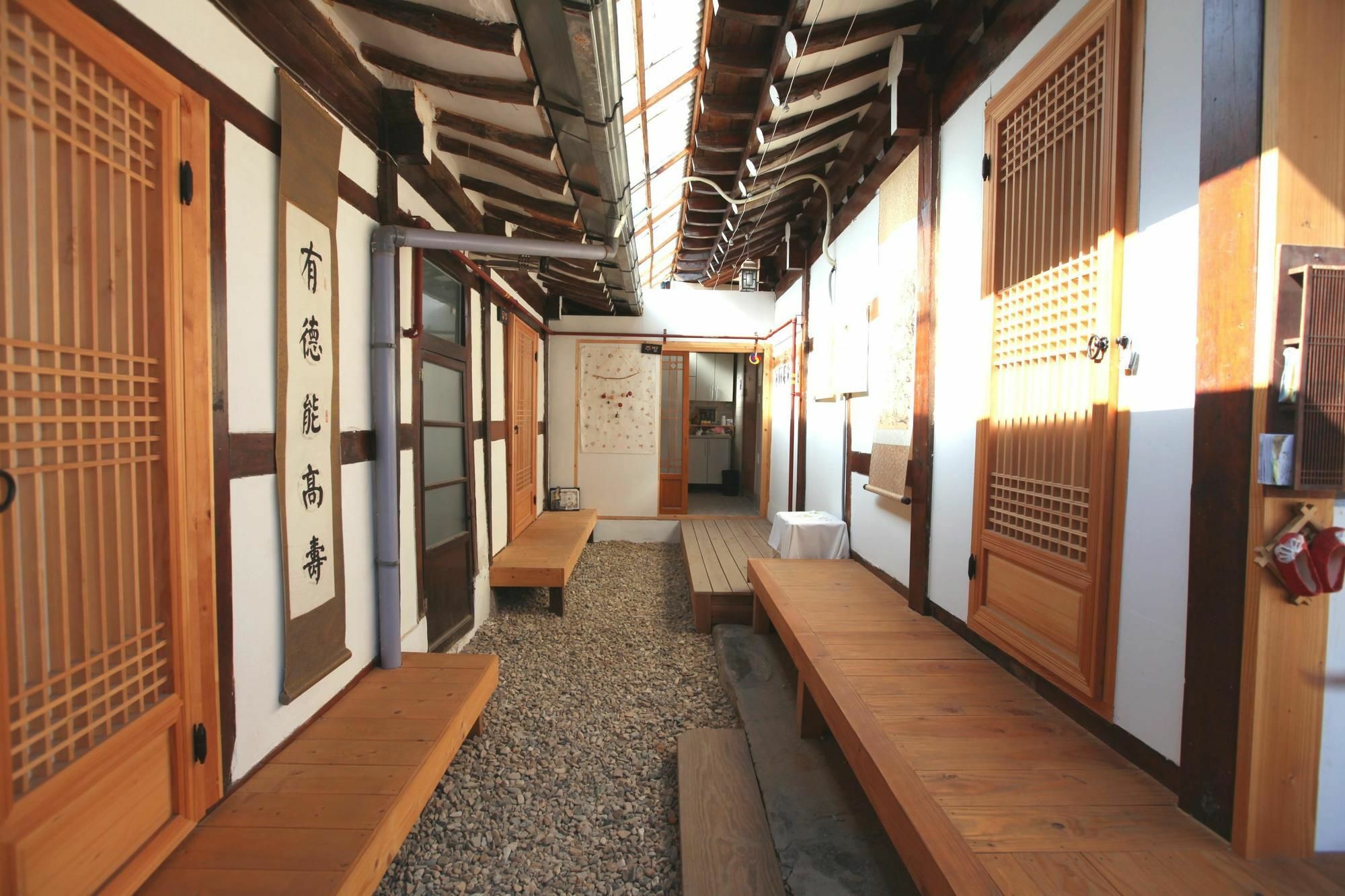 Dukmanjae Hotel Jeonju Exterior photo